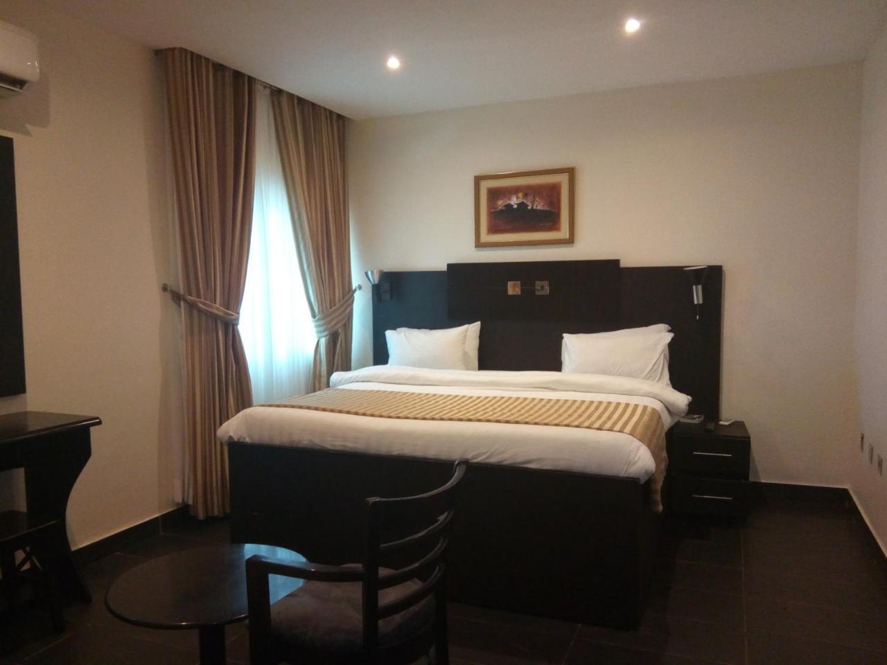 Eden Crest Hotel & Resort Enugu Exteriör bild